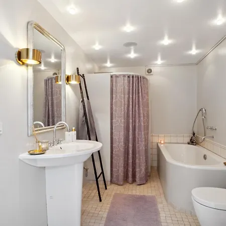 Luksurios 270 M2 - 4br Strandvilla Med Havudsigt * Hellerup