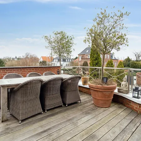 Luksurios 270 M2 - 4br Strandvilla Med Havudsigt *